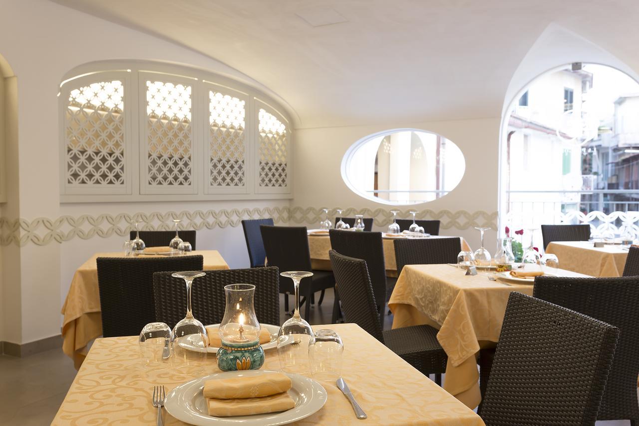 Hotel La Pergola Santa Maria di Castellabate Kültér fotó